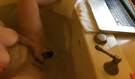dildo الاغ و عکس کیردختر گربه پر شده است