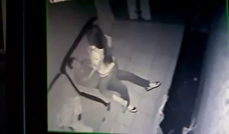 سرنگ دانلودعکس ازکوس 4 ، ماه!