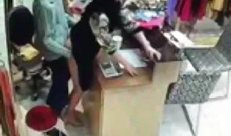 Stepmom استپسون را اغوا می کند تا عكس كس سكسي او را سخت کند